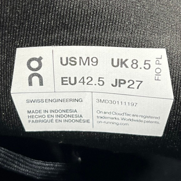 ON Cloudstratus 3 Mens 9 Black Frost Running Shoes Athletic Sneakers 3MD30111197 - Picture 12 of 12